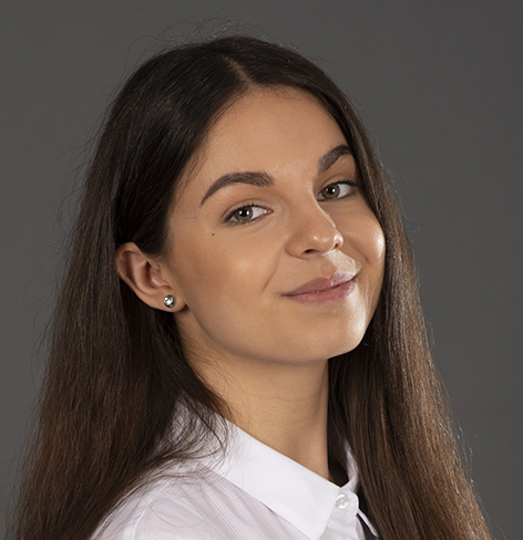 Алена Смирнова